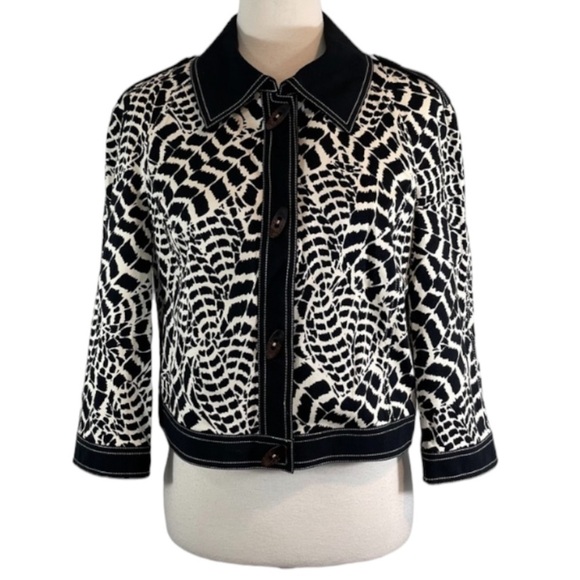 St. John Jackets & Blazers - ST. JOHN Sport Animal Giraffe Print Cropped Snap Button Front Jacket Blazer Coat